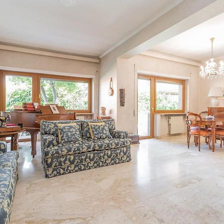 St Peters Garden 3 Bdr Apartment Рим Екстериор снимка